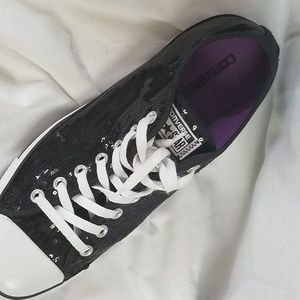 Converse Tennis shoes